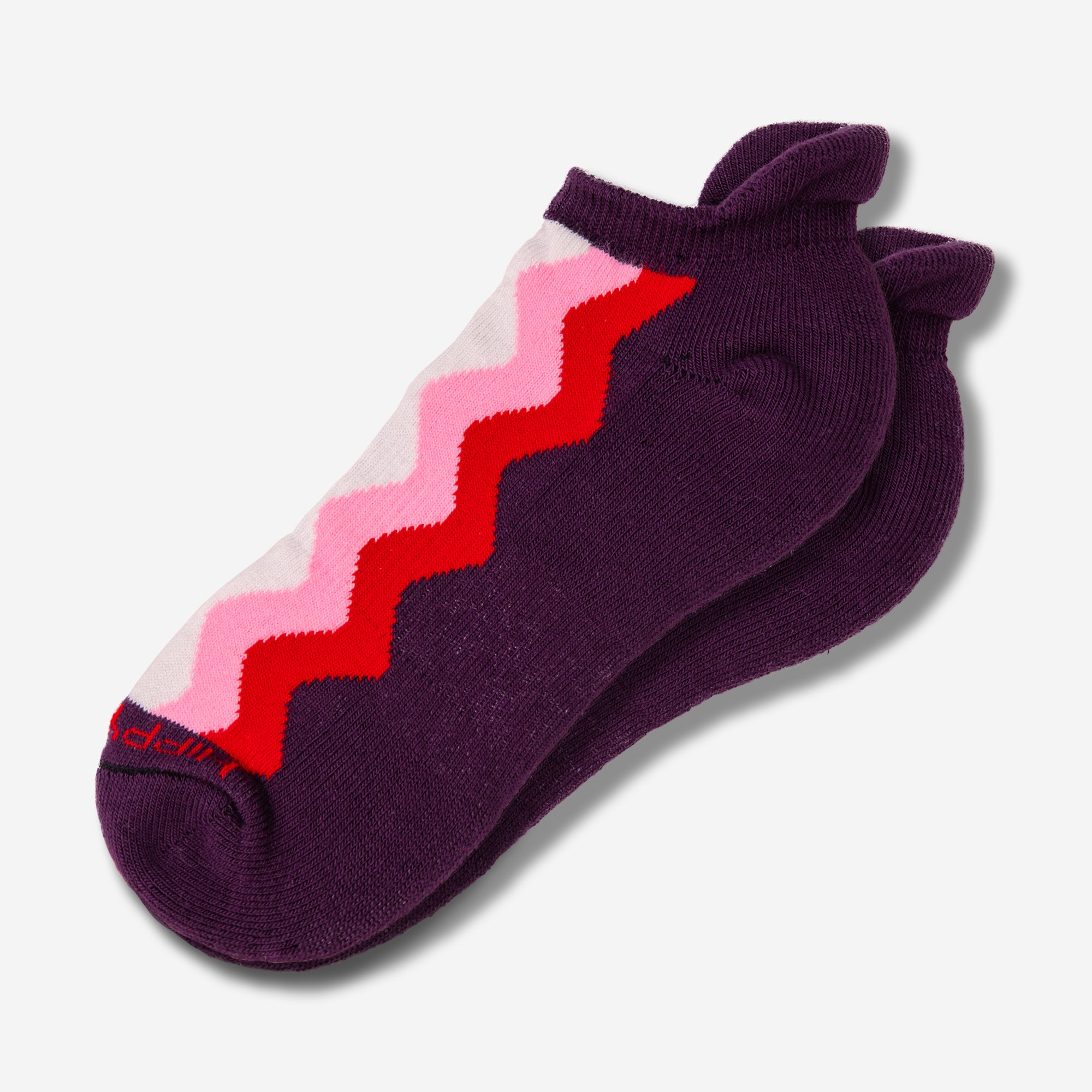 Purple wave ankle socks